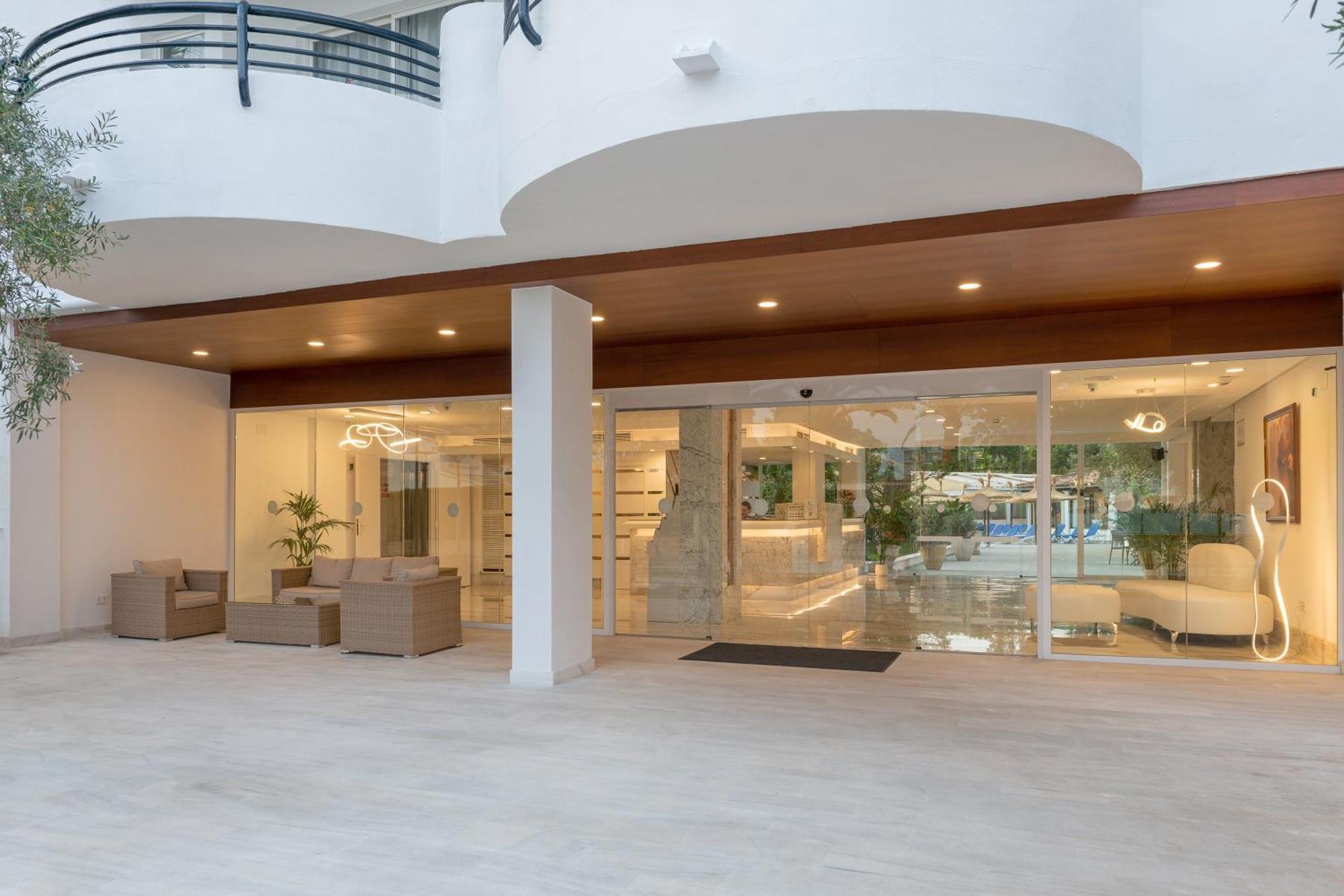 Alcudia Beach Apartments Port de Alcudia  Ngoại thất bức ảnh